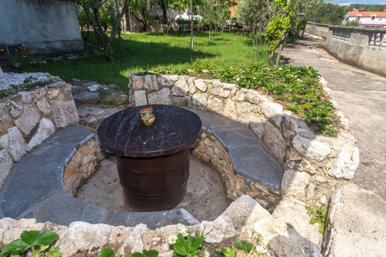 Apartment Linda Vrbnik  Dış mekan fotoğraf